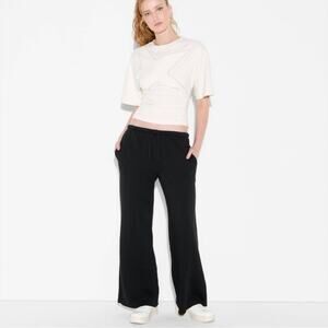 NWT Wild Fable Women's Mid-Rise Wide Leg Sweatpants Black Size Small